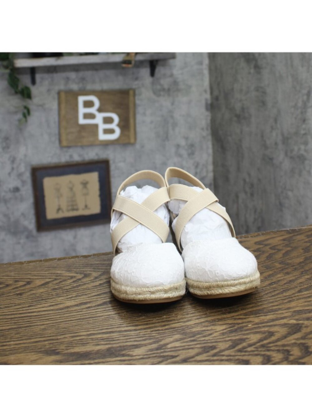 Journee Collection Ashlee Wedge Espadrille Sandals White / Raffia Brown 6.5W - Picture 3 of 10